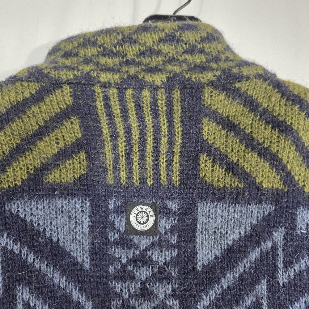 Icewear ASA Icelandic wool geometric Poncho - Picture 5 of 12